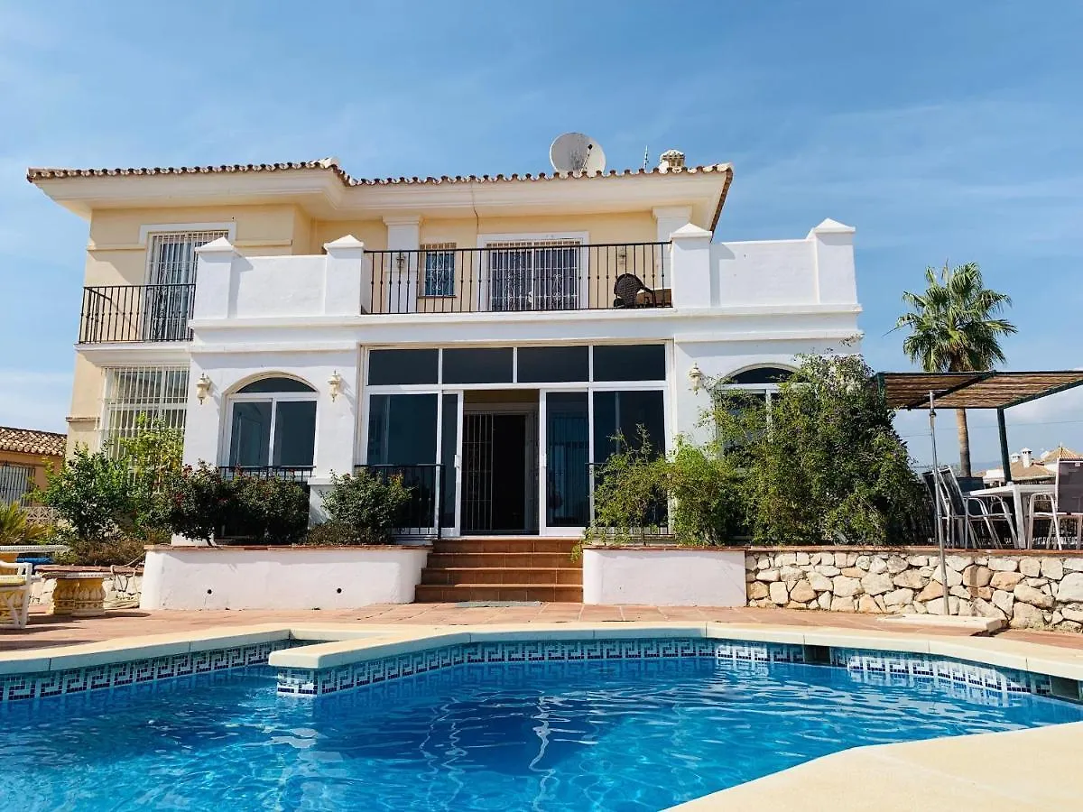 Beautiful Villa Walking Distance To Beach El Faro Fuengirola