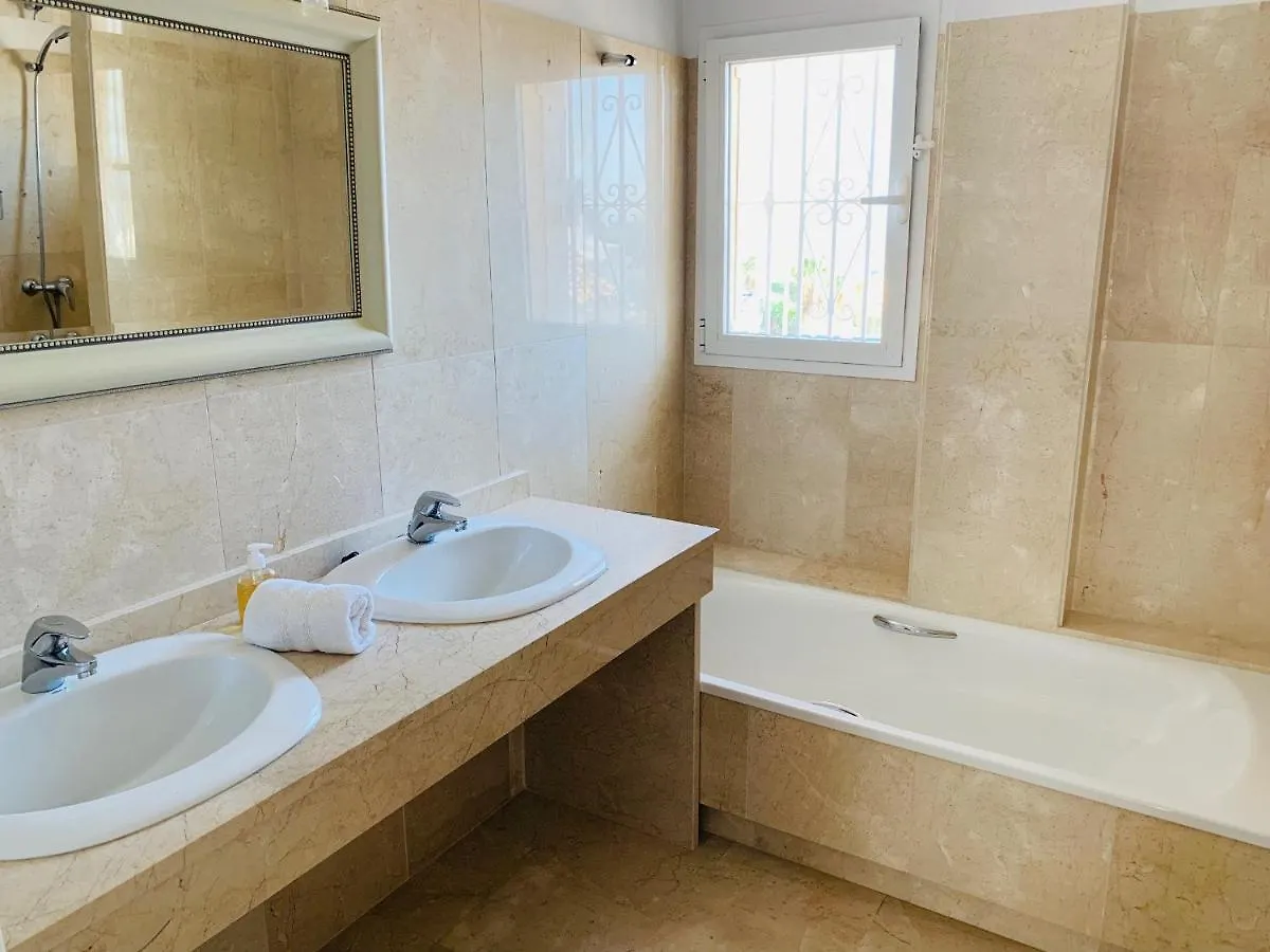 Beautiful Villa Walking Distance To Beach El Faro Fuengirola 0*,