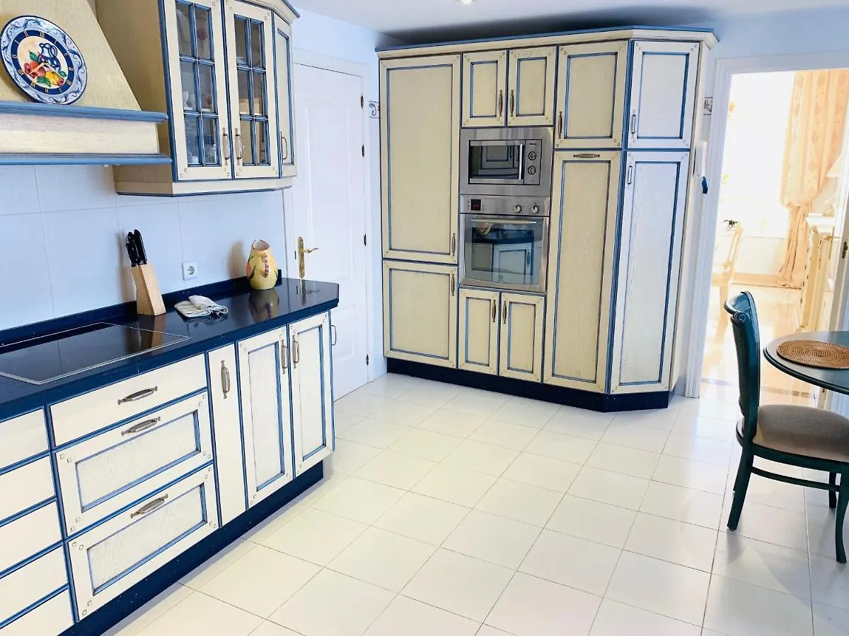 Beautiful Villa Walking Distance To Beach El Faro Fuengirola
