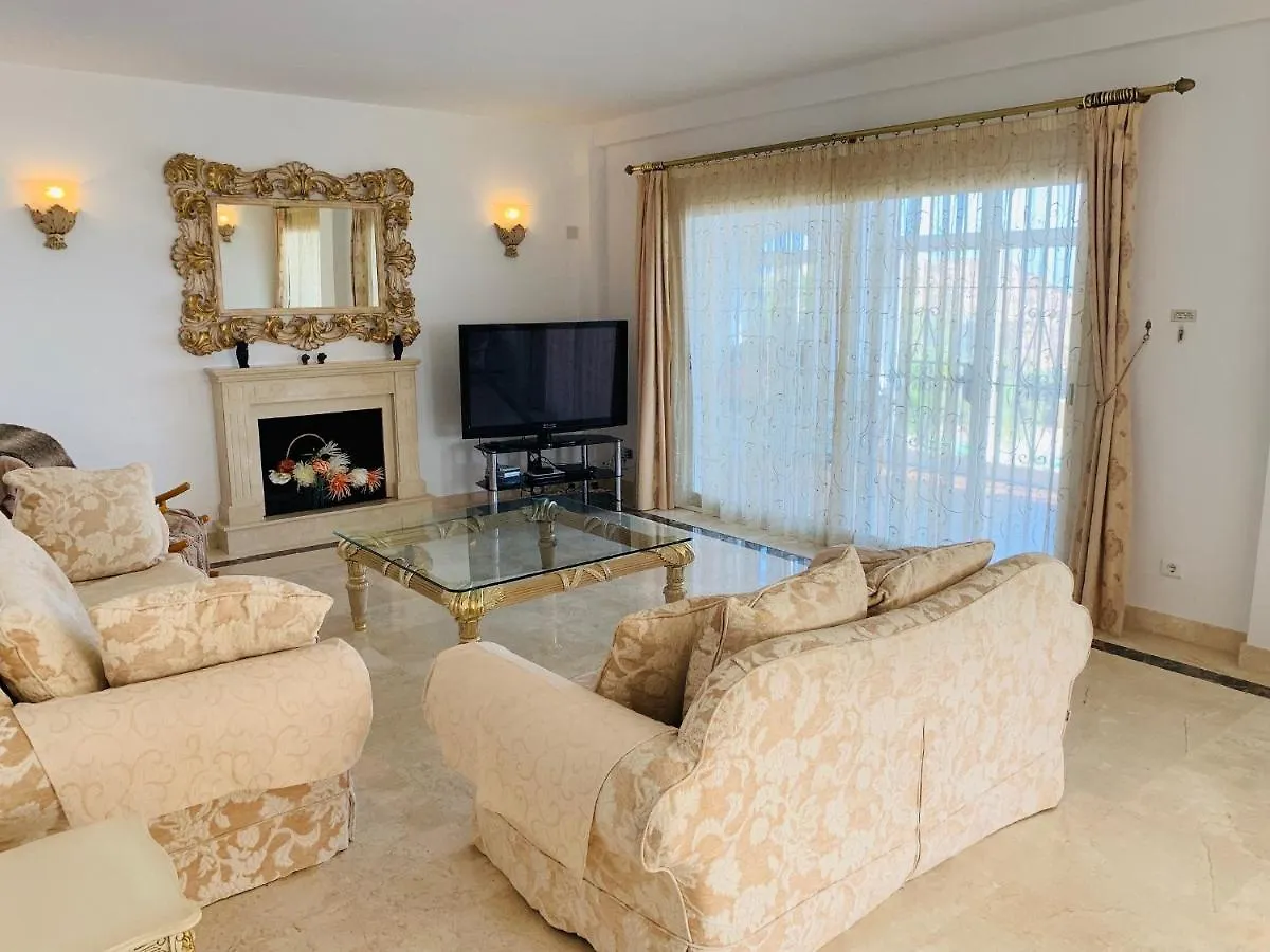 Beautiful Villa Walking Distance To Beach El Faro Fuengirola