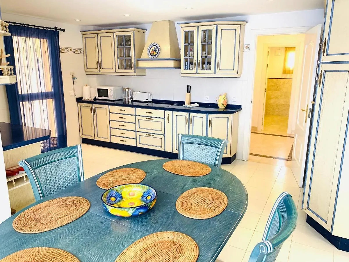 Beautiful Villa Walking Distance To Beach El Faro Fuengirola